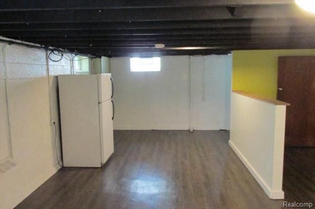 445 W Breckenridge Street Garden, Ferndale, MI 48220