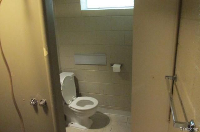 445 W Breckenridge Street Garden, Ferndale, MI 48220