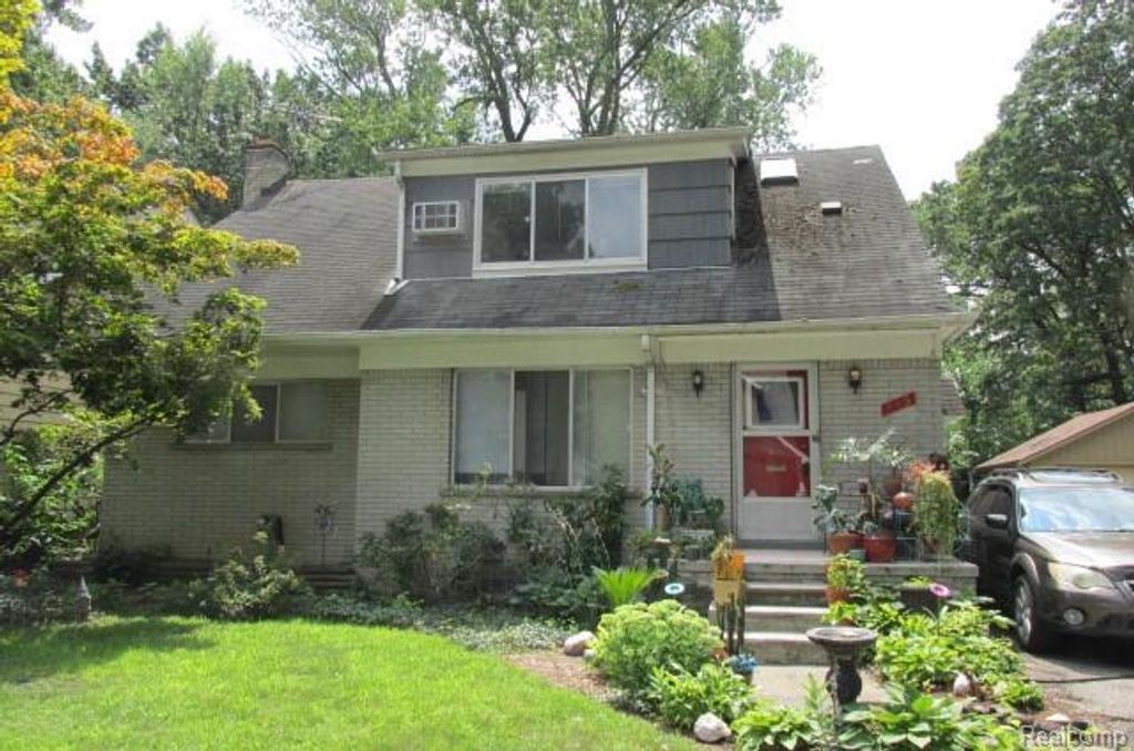 445 W Breckenridge Street Garden, Ferndale, MI 48220