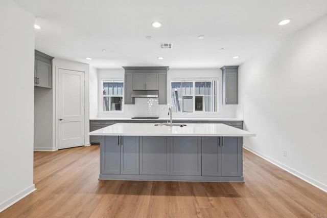 2544 Thyme Way, Carlsbad, CA 92008