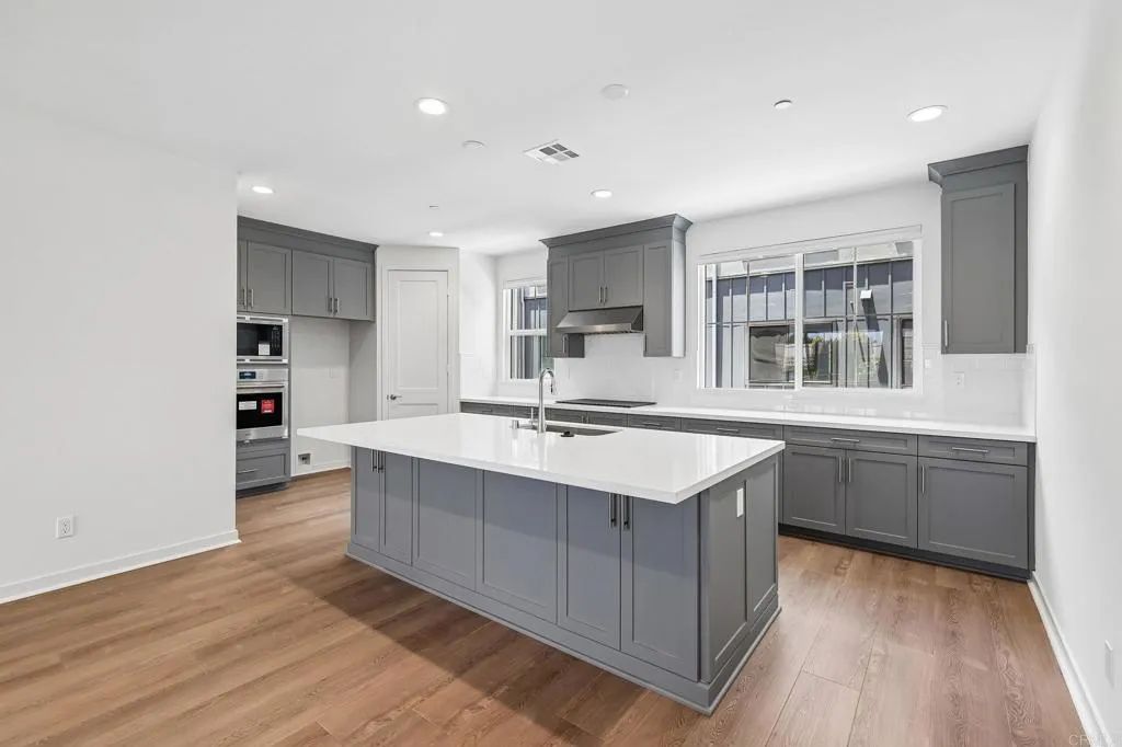 2544 Thyme Way, Carlsbad, CA 92008
