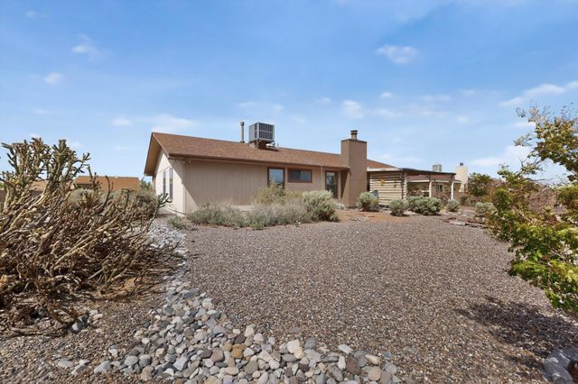 4504 Quartz Drive NE, Rio Rancho, NM 87124