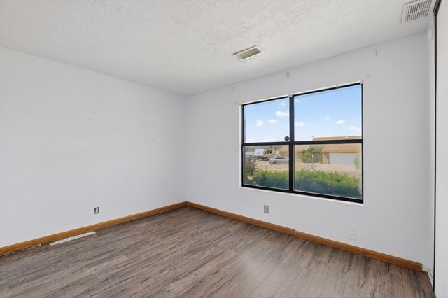 4504 Quartz Drive NE, Rio Rancho, NM 87124