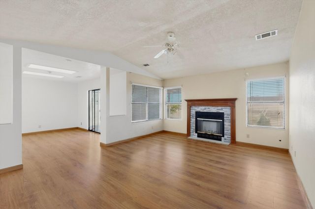 4504 Quartz Drive NE, Rio Rancho, NM 87124