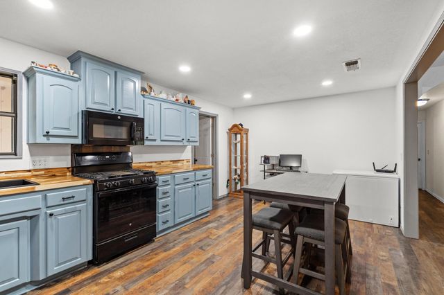 201 S Caney Street, Dodd City, TX 75438