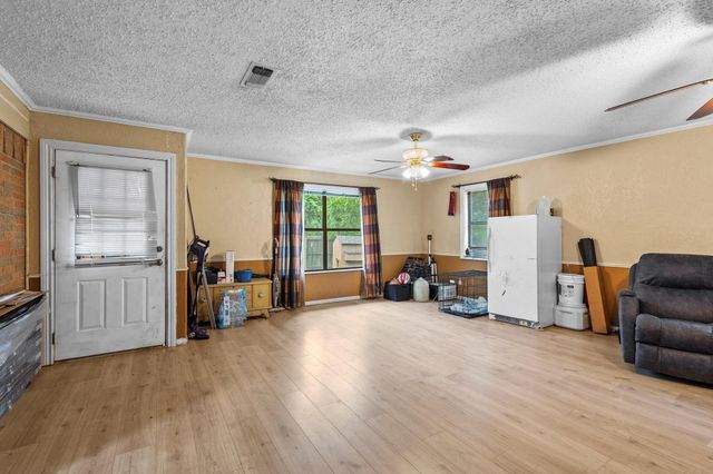 201 S Caney Street, Dodd City, TX 75438