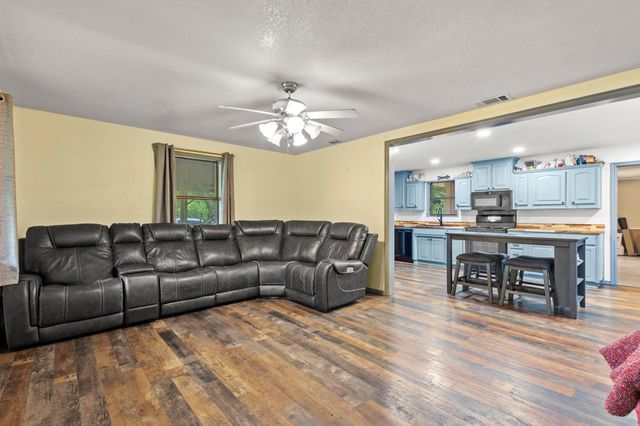 201 S Caney Street, Dodd City, TX 75438