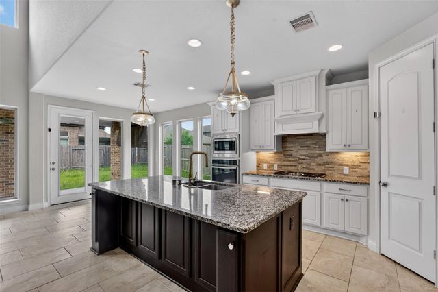 3311 Pleasant Hollow Lane, Houston, TX 77365
