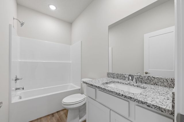 3560 E Bearsden St, Derby, KS 67037