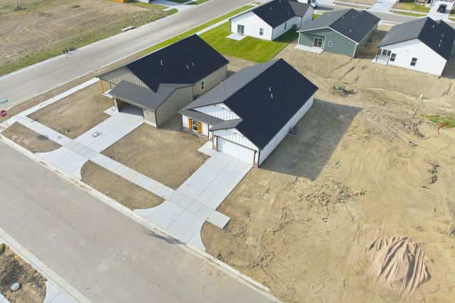 3560 E Bearsden St, Derby, KS 67037