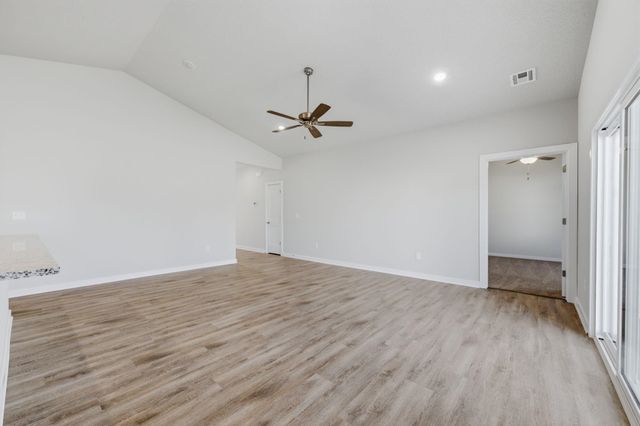3560 E Bearsden St, Derby, KS 67037