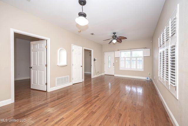 1457 Georgia Place, Gulfport, MS 39507