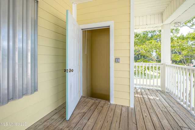 1457 Georgia Place, Gulfport, MS 39507