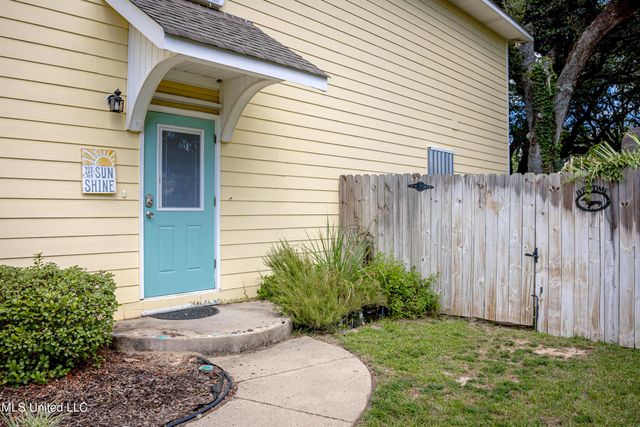 1457 Georgia Place, Gulfport, MS 39507