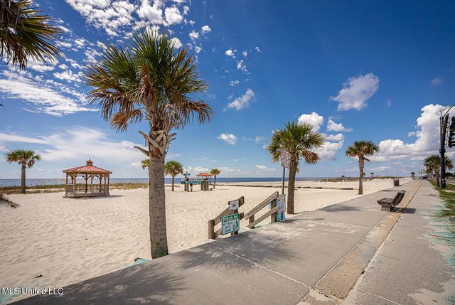 1457 Georgia Place, Gulfport, MS 39507