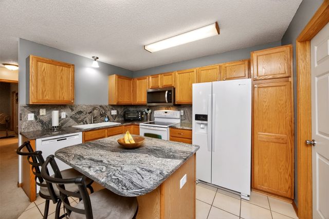 10516 Meredith Drive 3, Urbandale, IA 50322