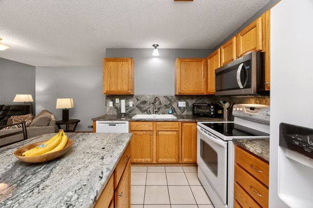 10516 Meredith Drive 3, Urbandale, IA 50322