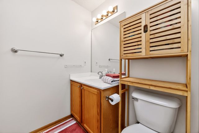 10516 Meredith Drive 3, Urbandale, IA 50322