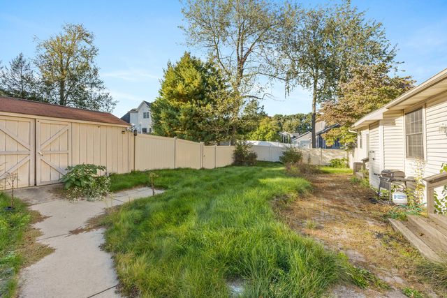 4445 Penny Lane SW, Wyoming, MI 49418