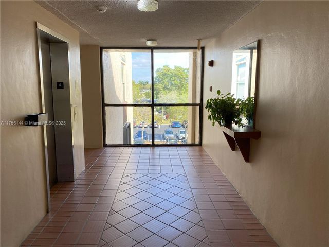 14601 N Kendall Dr 403K, Miami, FL 33186
