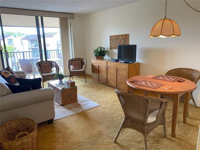 14601 N Kendall Dr 403K, Miami, FL 33186