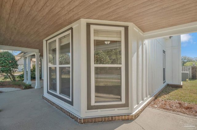 2820 Semoran Ct, Pensacola, FL 32503