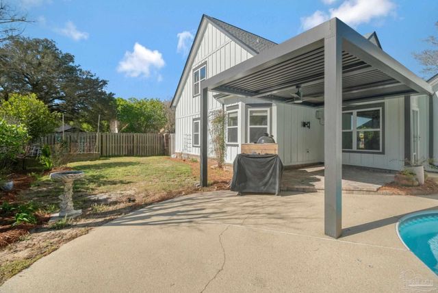 2820 Semoran Ct, Pensacola, FL 32503