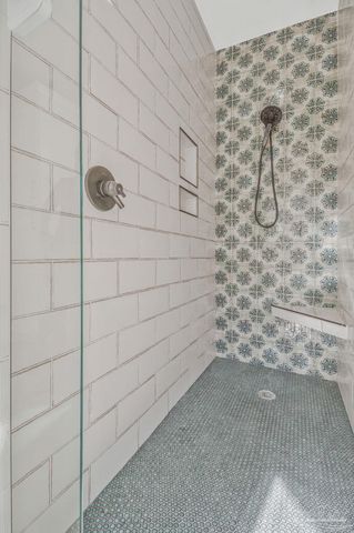 2820 Semoran Ct, Pensacola, FL 32503