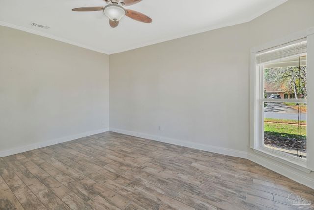 2820 Semoran Ct, Pensacola, FL 32503