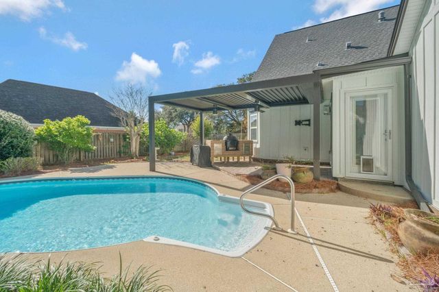 2820 Semoran Ct, Pensacola, FL 32503