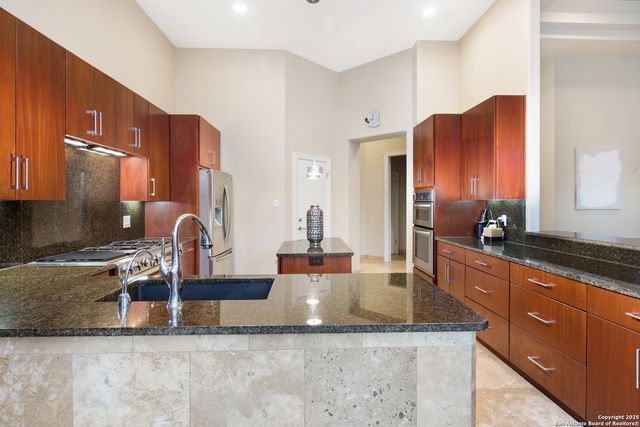 11835 Elmscourt, San Antonio, TX 78230