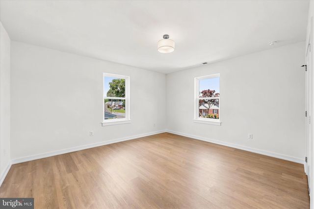 8 JAMES RD, Broomall, PA 19008