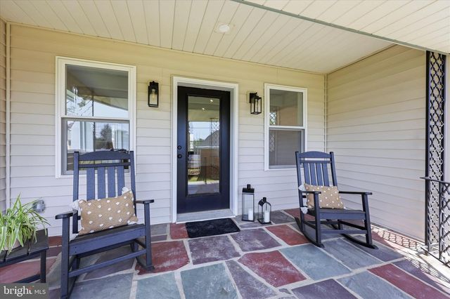 8 JAMES RD, Broomall, PA 19008