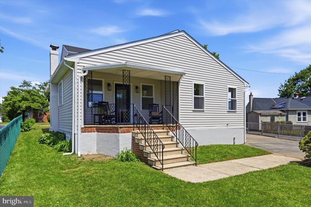 8 JAMES RD, Broomall, PA 19008