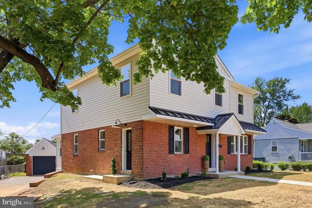 8 JAMES RD, Broomall, PA 19008