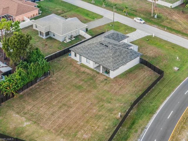 1124 35th LN, Cape Coral, FL 33909