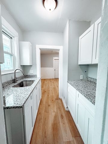 499 Boston St 1, Lynn, MA 01905