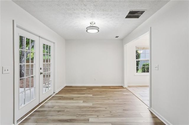 208 Carrington Way, Canton, GA 30115