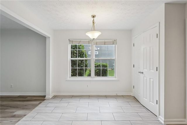 208 Carrington Way, Canton, GA 30115