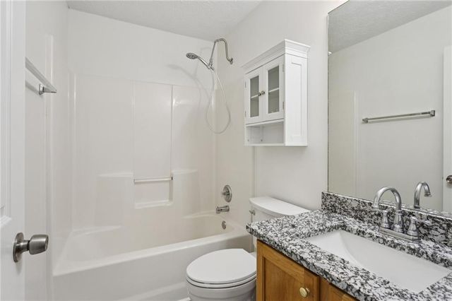 208 Carrington Way, Canton, GA 30115