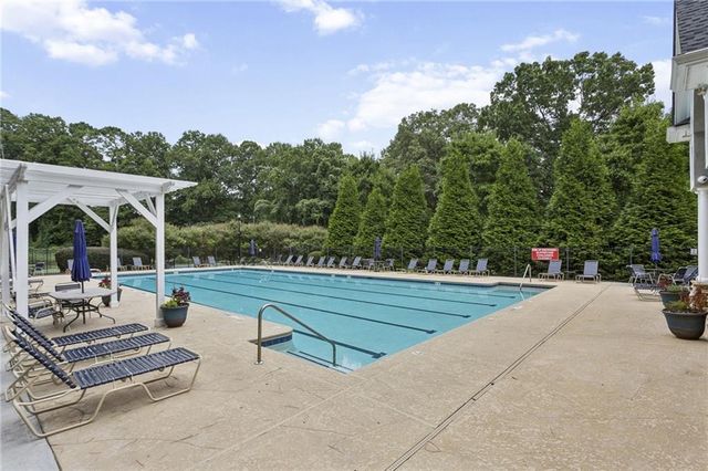 208 Carrington Way, Canton, GA 30115