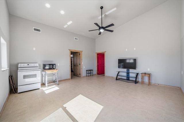 10374 E Happy Trails Road, Kingman, AZ 86401