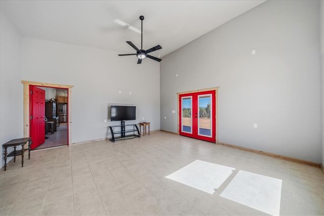 10374 E Happy Trails Road, Kingman, AZ 86401