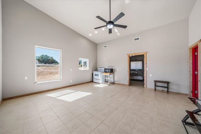 10374 E Happy Trails Road, Kingman, AZ 86401
