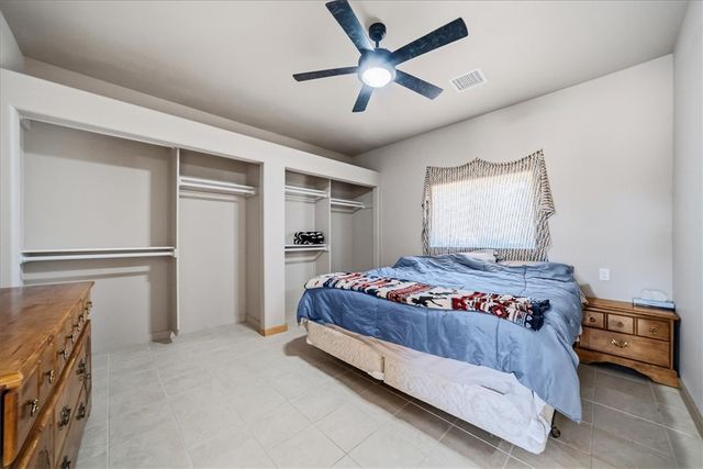 10374 E Happy Trails Road, Kingman, AZ 86401