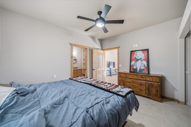 10374 E Happy Trails Road, Kingman, AZ 86401