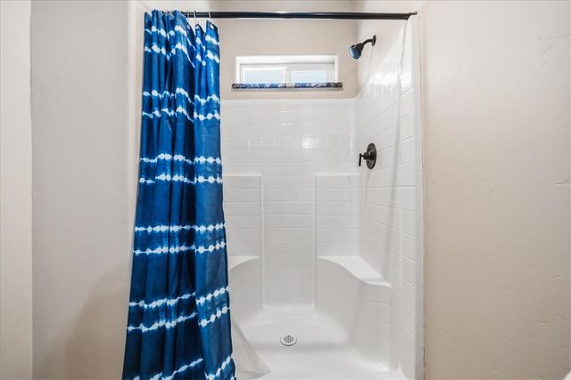 10374 E Happy Trails Road, Kingman, AZ 86401