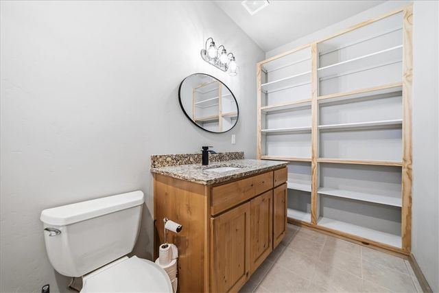 10374 E Happy Trails Road, Kingman, AZ 86401