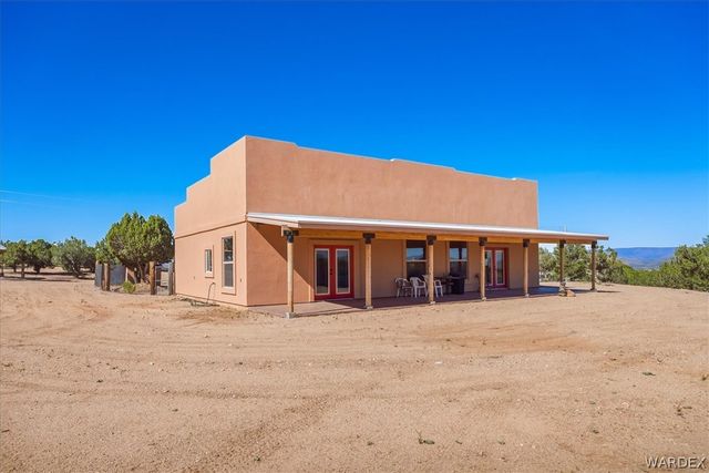 10374 E Happy Trails Road, Kingman, AZ 86401