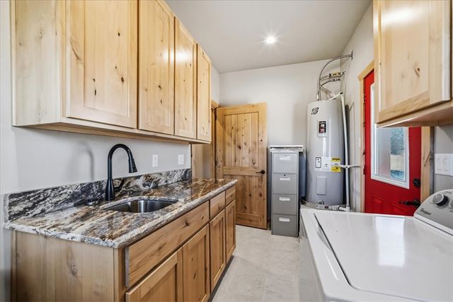 10374 E Happy Trails Road, Kingman, AZ 86401